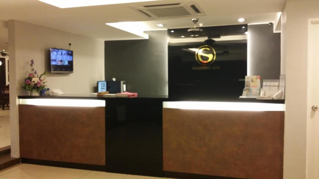Harbour Hotel 3*